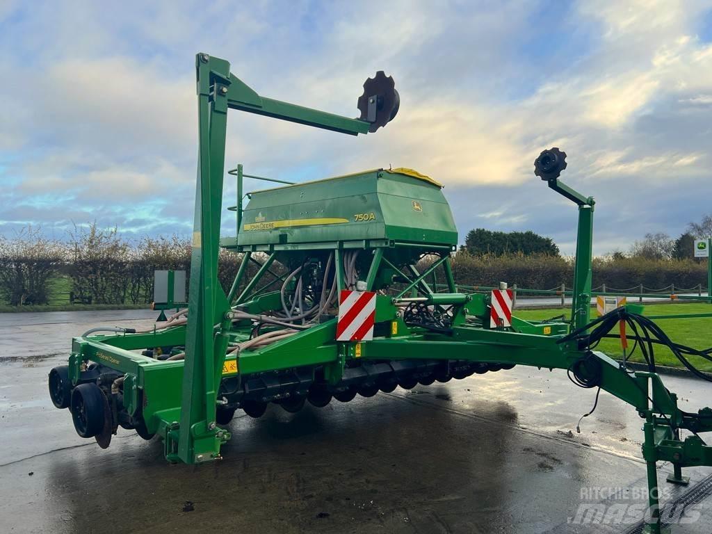 John Deere 750A Siewniki