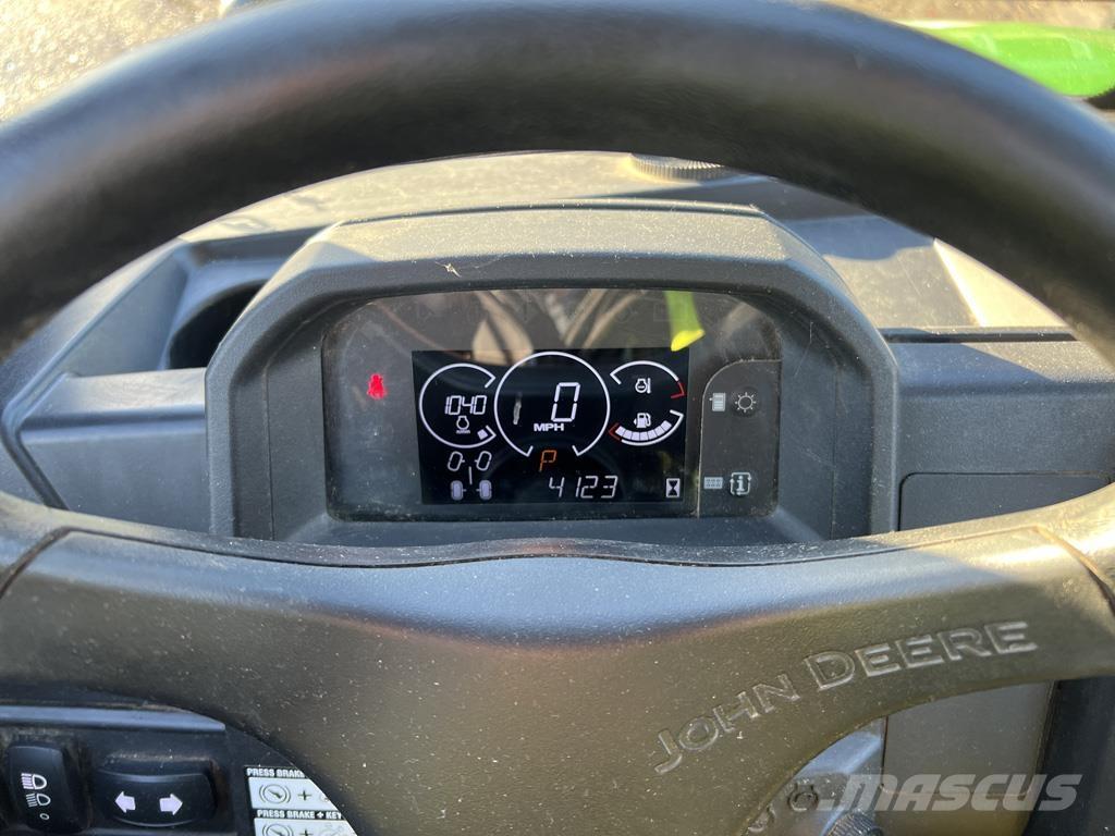 John Deere 865M Pojazdy terenowe