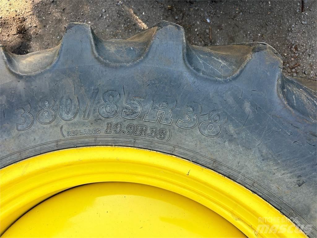John Deere TYRES Maszyny rolnicze - Inne