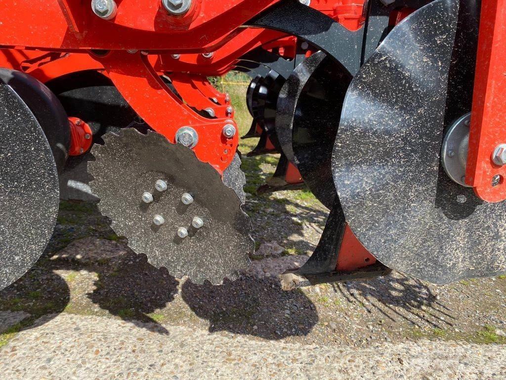 Kuhn STRIGER 300 Maszyny rolnicze - Inne