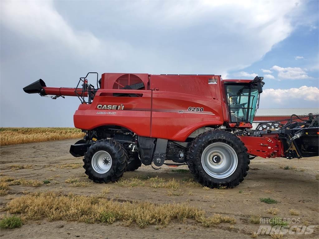 Case IH 8250 Kombajny zbożowe