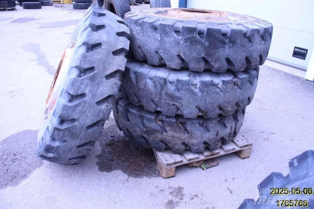 Michelin XMINED2 Opony, koła i felgi