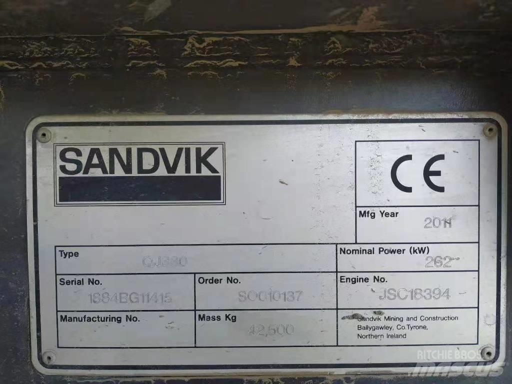 Sandvik QJ330 Kruszarki mobilne