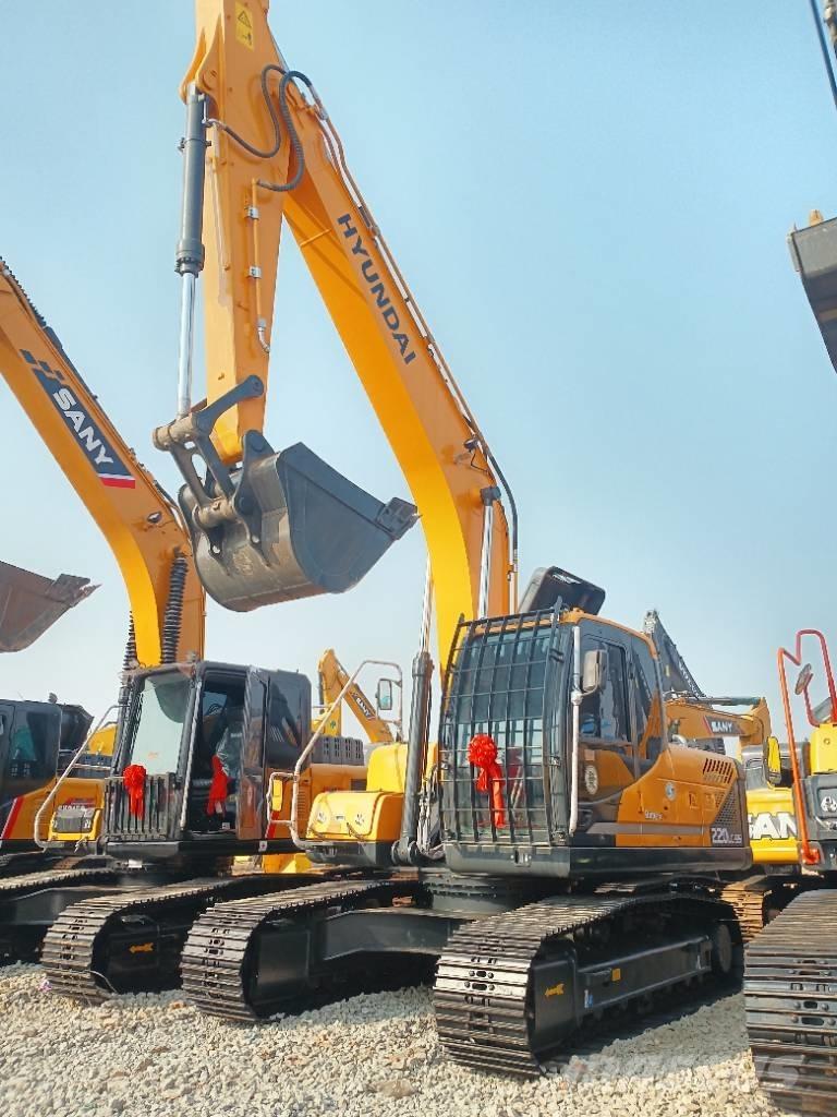 Hyundai 220 Midikoparki  7t - 12t