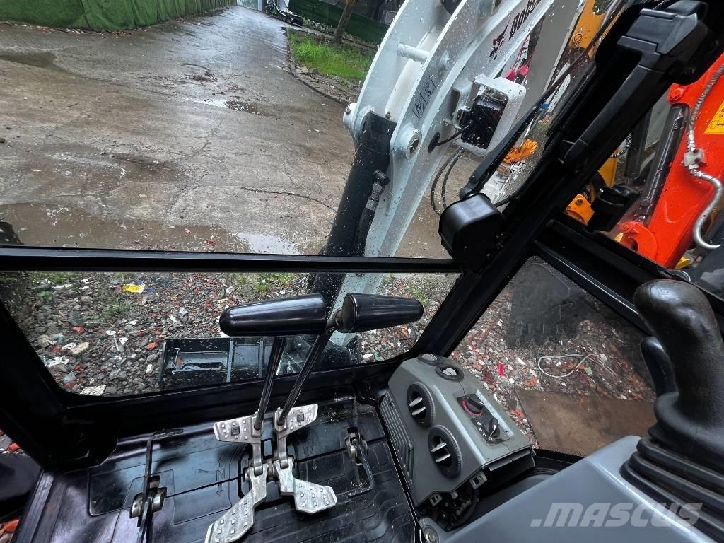 Bobcat E 20z Minikoparki