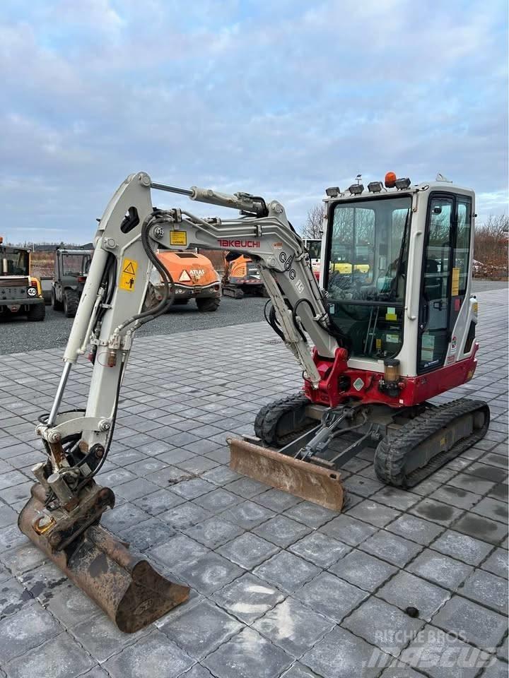 Takeuchi TB 225 Minikoparki