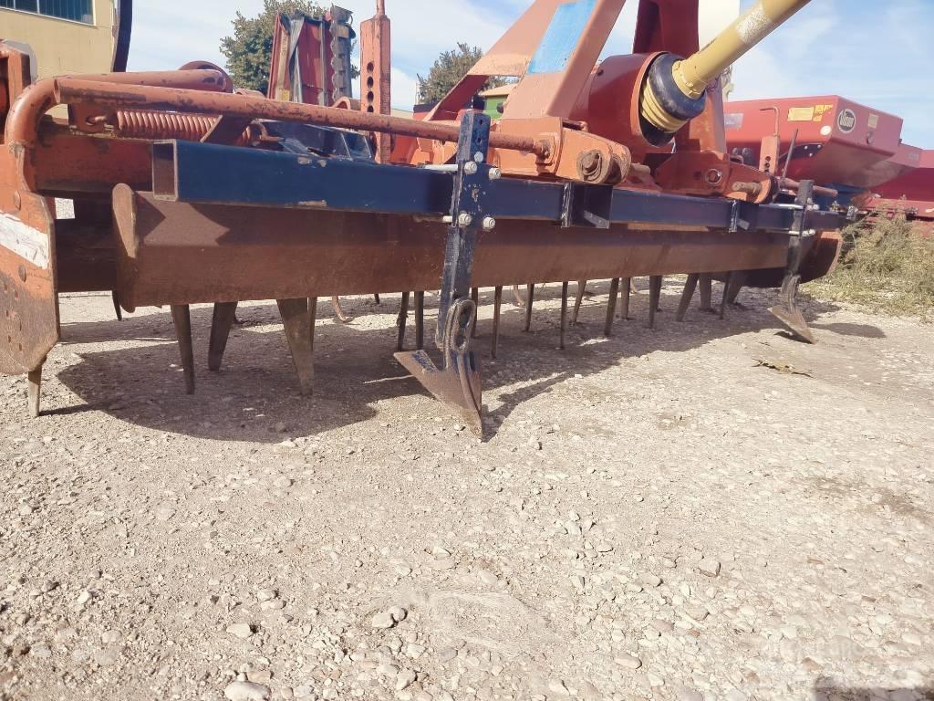 Kuhn HR 302 Brony