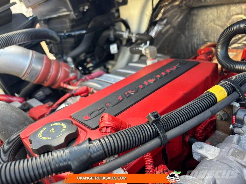 International MV607 Samochody ciężarowe ze skrzynią zamkniętą