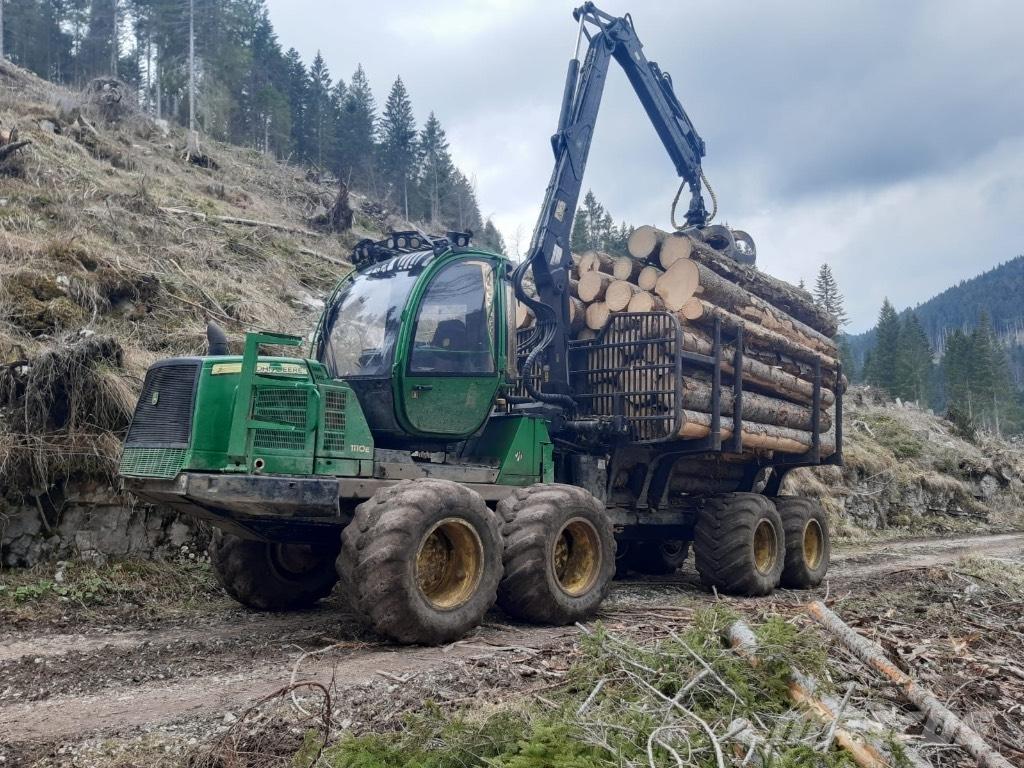 John Deere 1110 E Forwardery