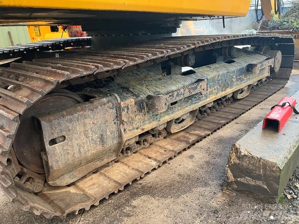 JCB 220 X Series Koparki gąsienicowe
