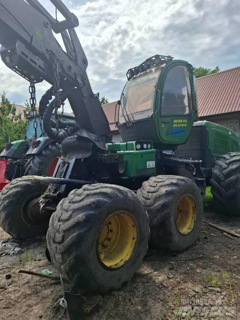 John Deere 1170 E Harwestery