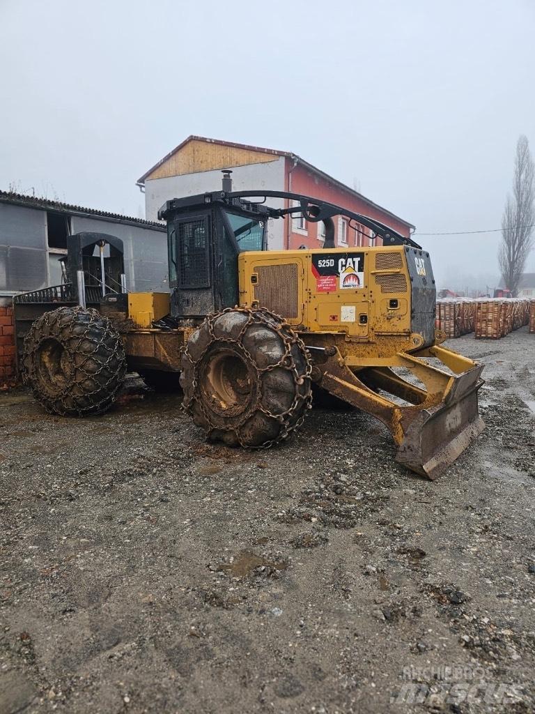 CAT 525 D Skidery