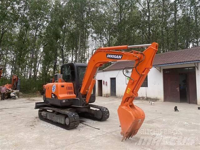 Doosan DX80 Minikoparki