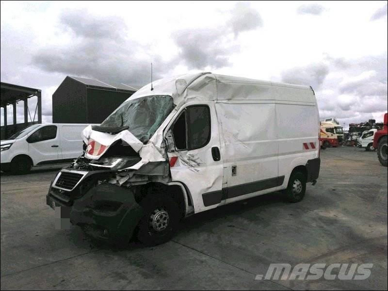 Peugeot BOXER 3 Samochody dostawcze ze skrzynią zamkniętą