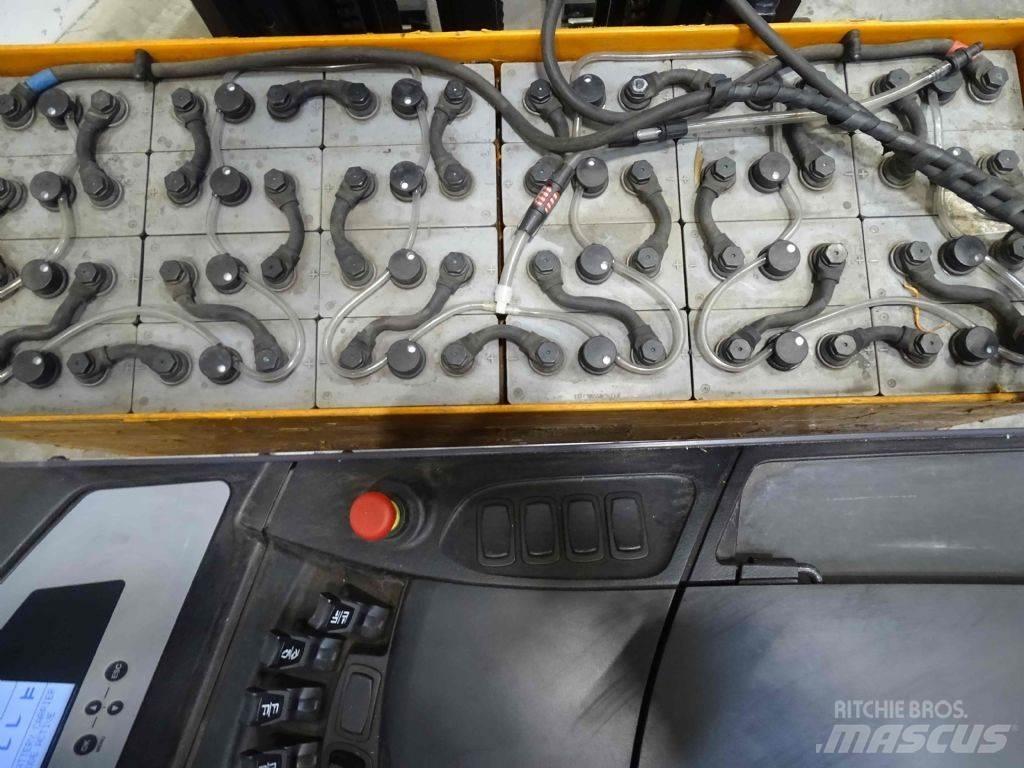 Still FM-X17 Wózki widłowe wysokiego składowania