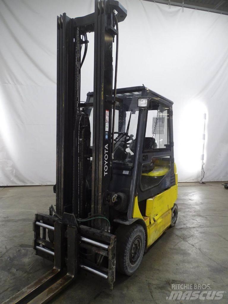 Toyota 7FBMF25 Wózki elektryczne