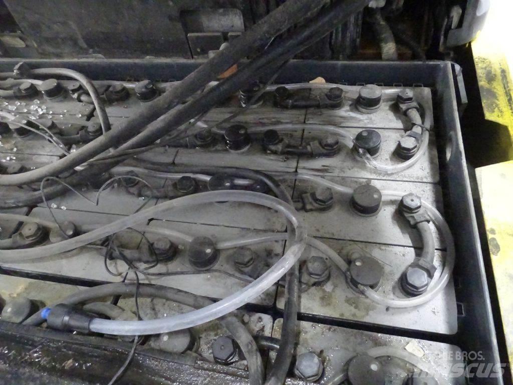 Toyota 7FBMF25 Wózki elektryczne
