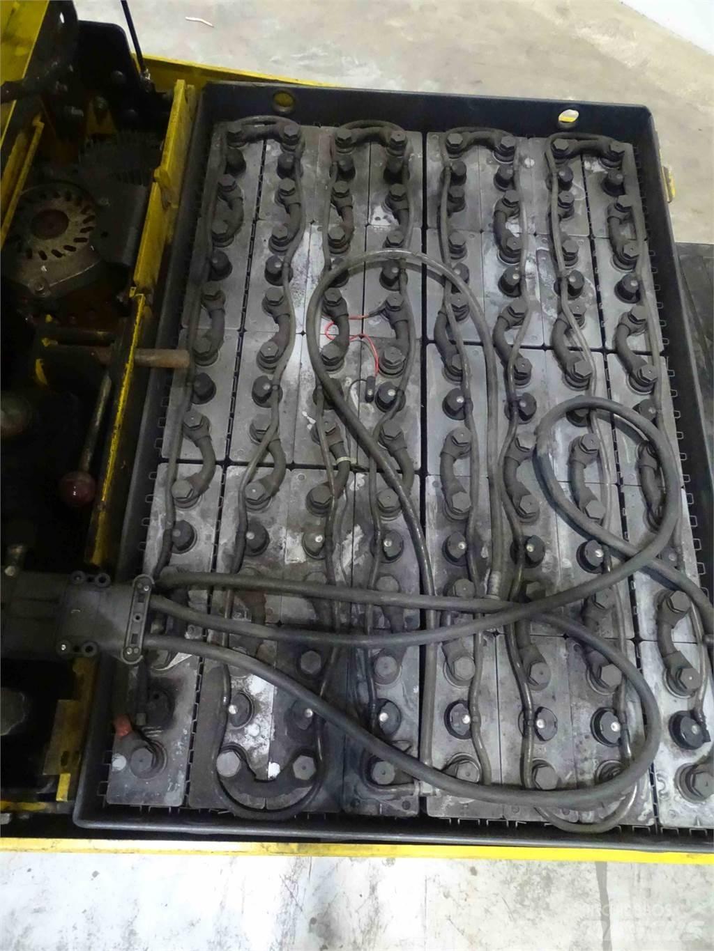 Yale ERP25ALF Wózki elektryczne