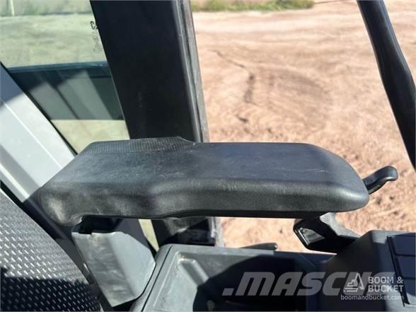 CAT 320 Koparki gąsienicowe