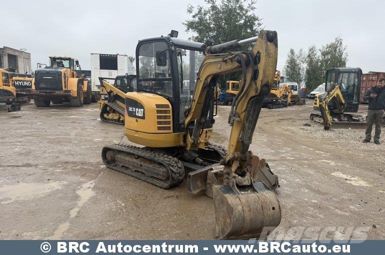 CAT 302.7DCR Minikoparki