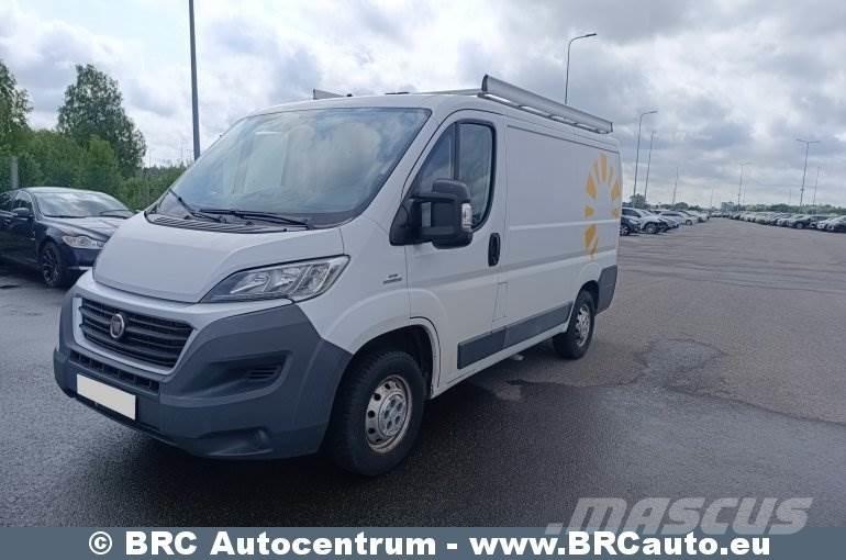 Fiat Ducato Samochody dostawcze ze skrzynią zamkniętą
