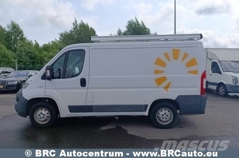 Fiat Ducato Samochody dostawcze ze skrzynią zamkniętą