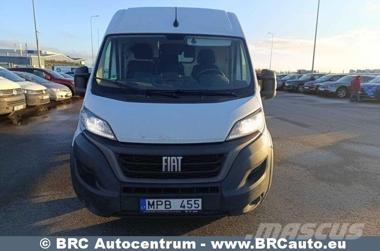 Fiat Ducato Samochody dostawcze ze skrzynią zamkniętą