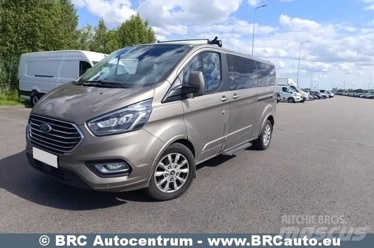 Ford Tourneo Custom Minibusy