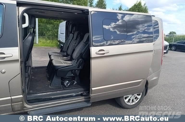 Ford Tourneo Custom Minibusy