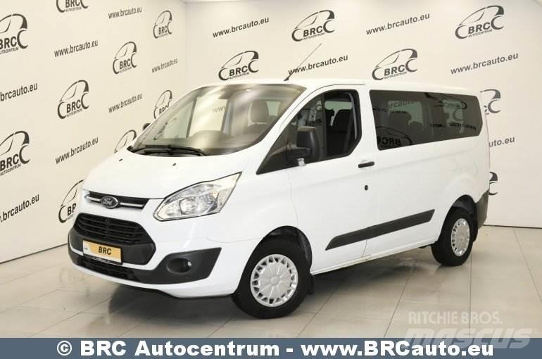 Ford Transit Custom Minibusy