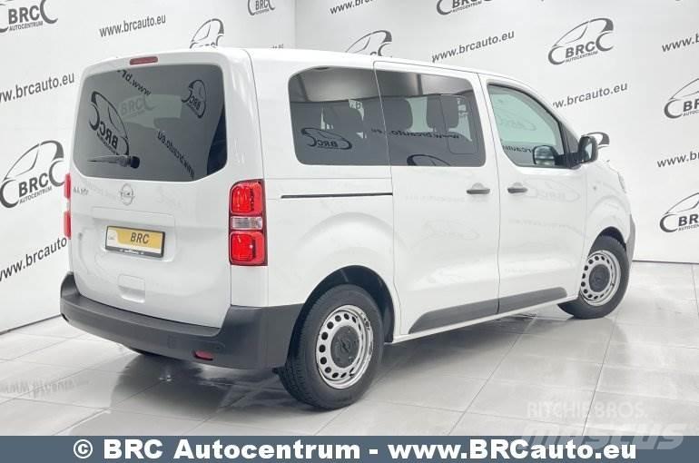 Opel Vivaro Minibusy