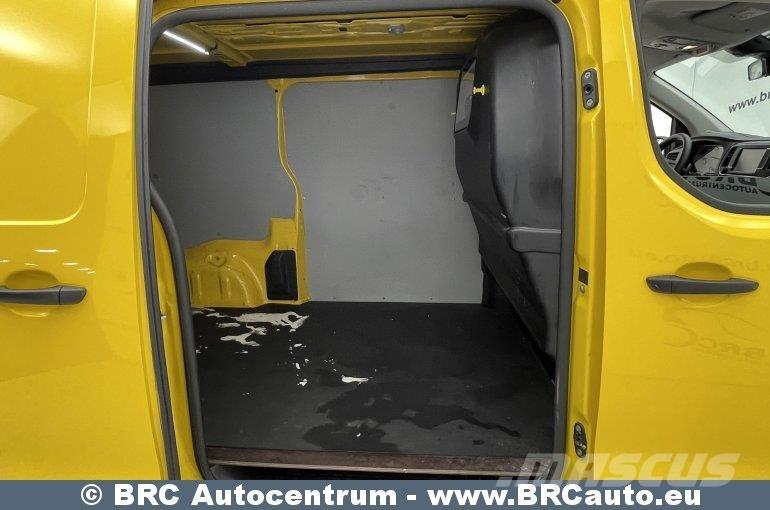 Opel Vivaro Samochody dostawcze ze skrzynią zamkniętą