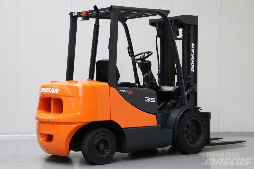 Doosan D35S Wózki Diesla