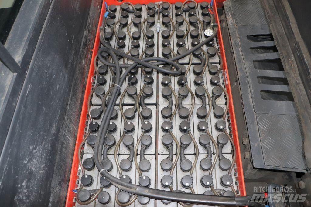 Linde P250 Wózki widłowe samochodowe ciągnące