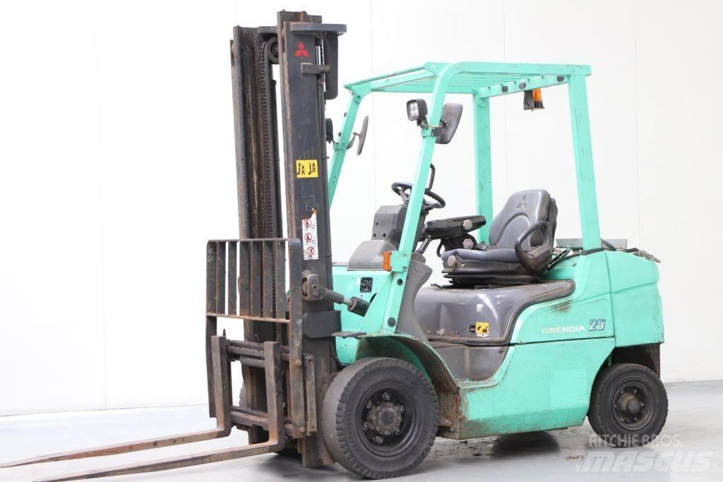 Mitsubishi FG25NT Wózki LPG