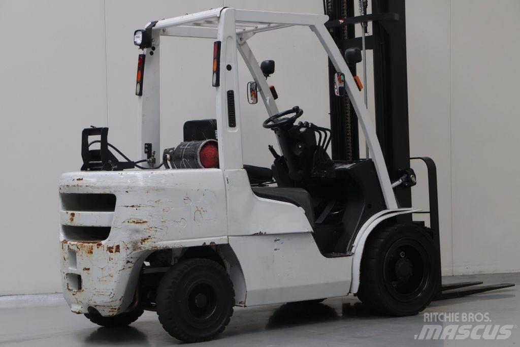 Nissan UG1F2A35DU Wózki LPG