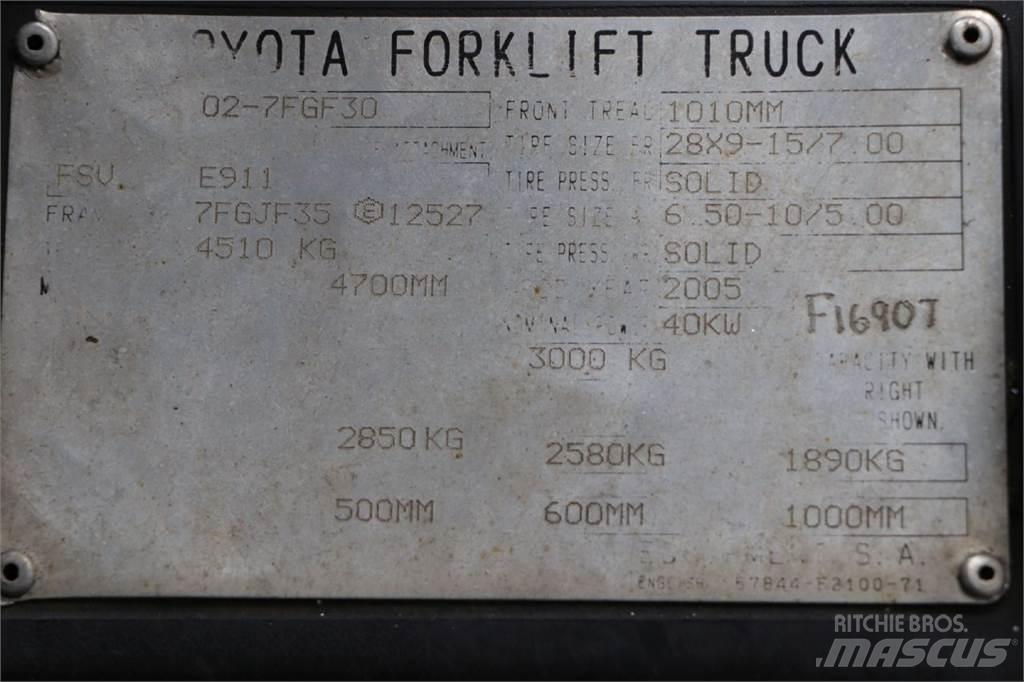 Toyota 02-7FGF30 Wózki LPG