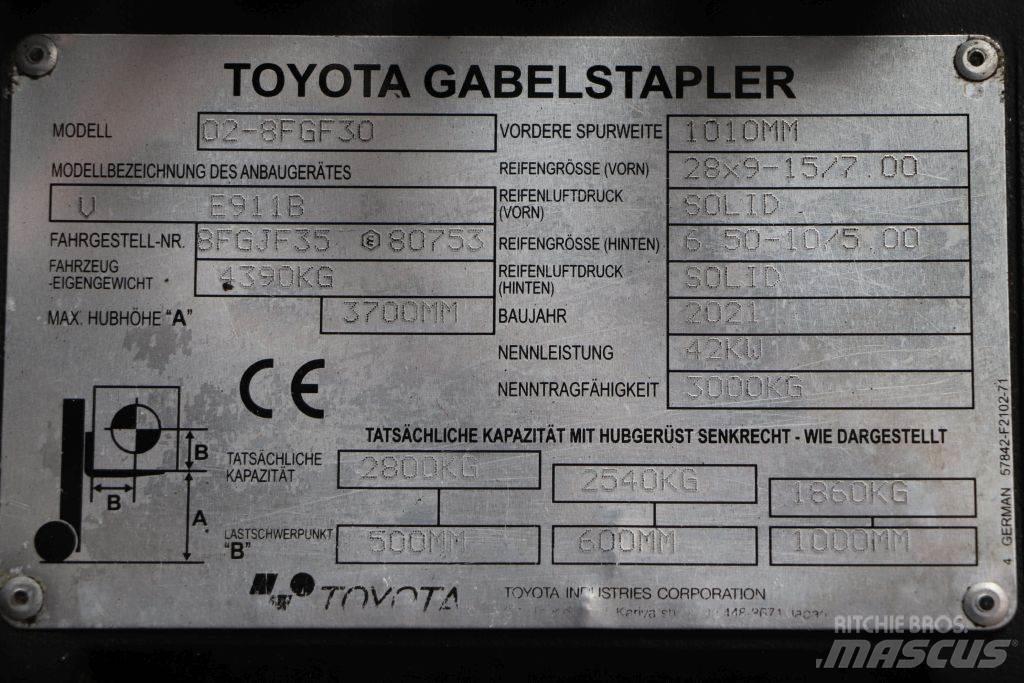 Toyota 02-8FGF30 Wózki LPG