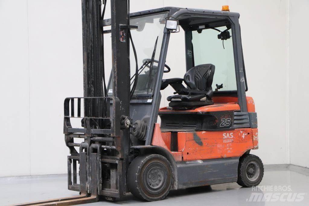 Toyota 7FBMF25 Wózki elektryczne