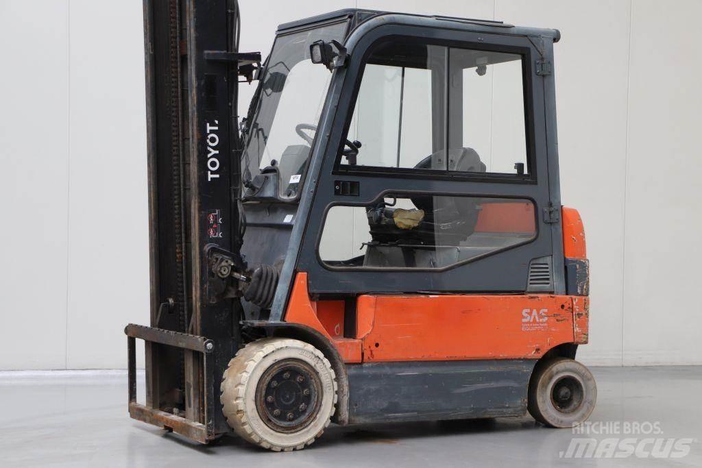 Toyota 7FBMF30 Wózki elektryczne