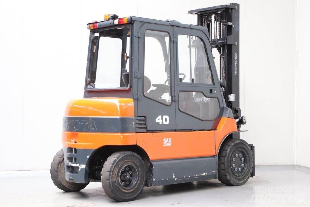 Toyota 7FBMF40 Wózki elektryczne