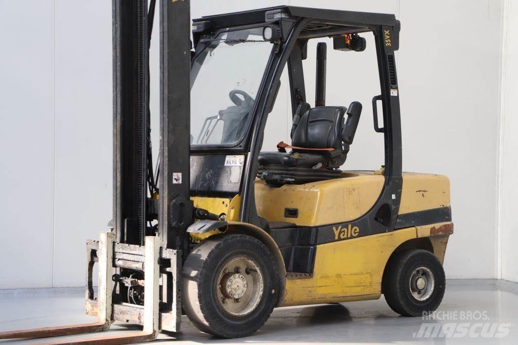 Yale GDP35VX Wózki Diesla