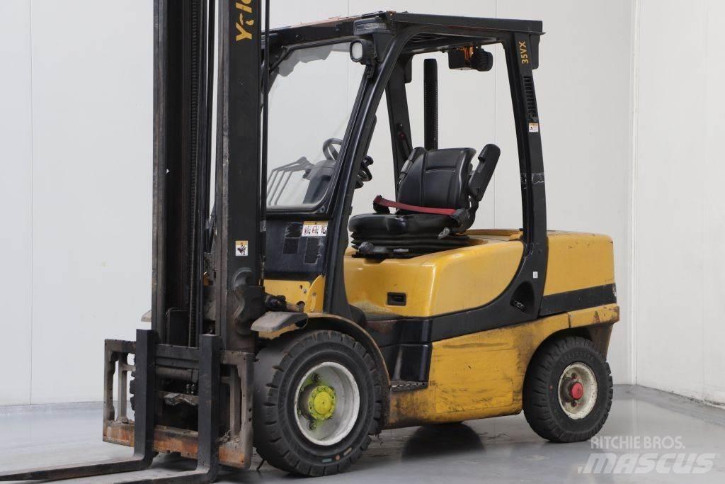 Yale GDP35VX Wózki Diesla