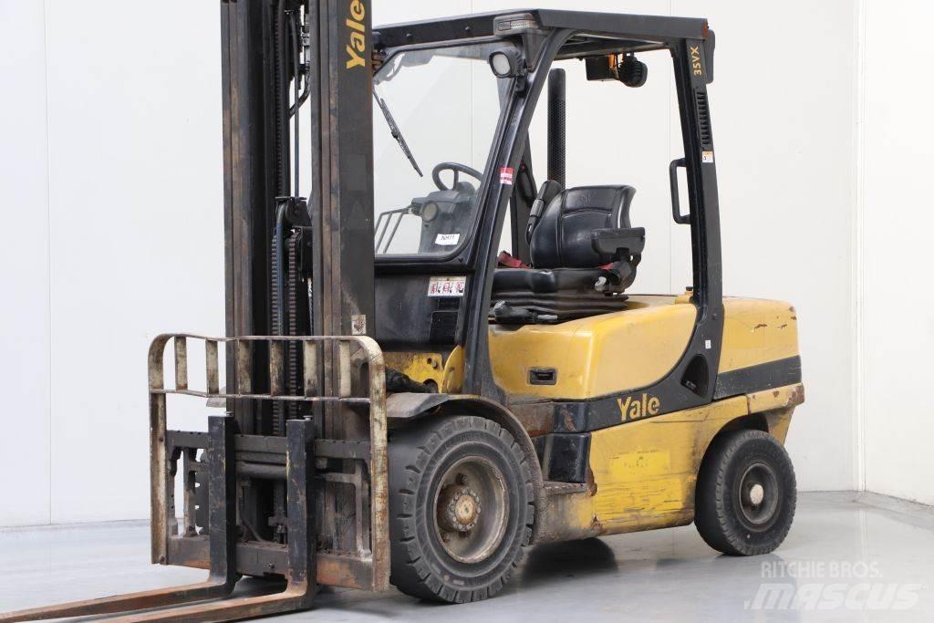 Yale GDP35VX Wózki Diesla