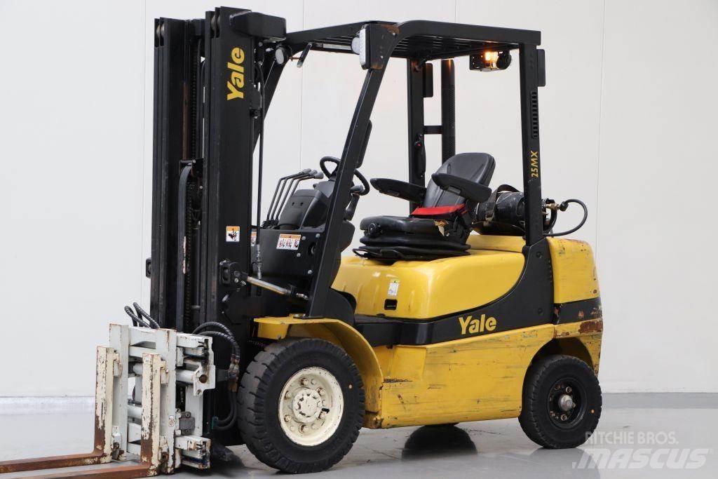 Yale GLP25MX Wózki LPG