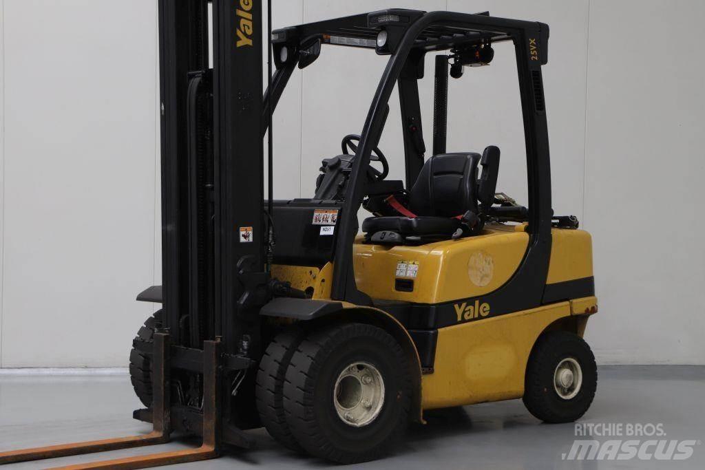 Yale GLP25VX Wózki LPG