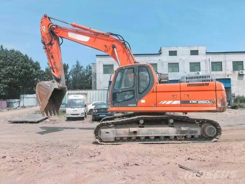Doosan DX 260 Koparki gąsienicowe