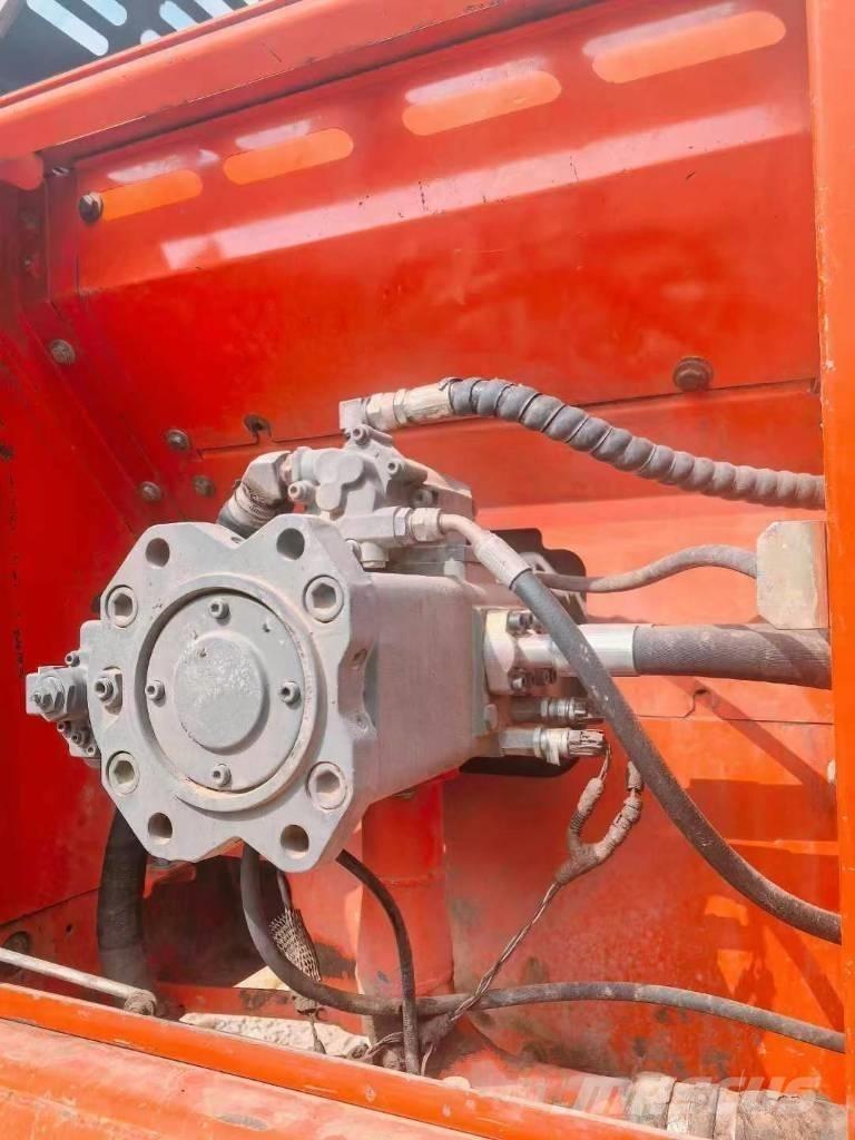 Doosan DX 260 Koparki gąsienicowe