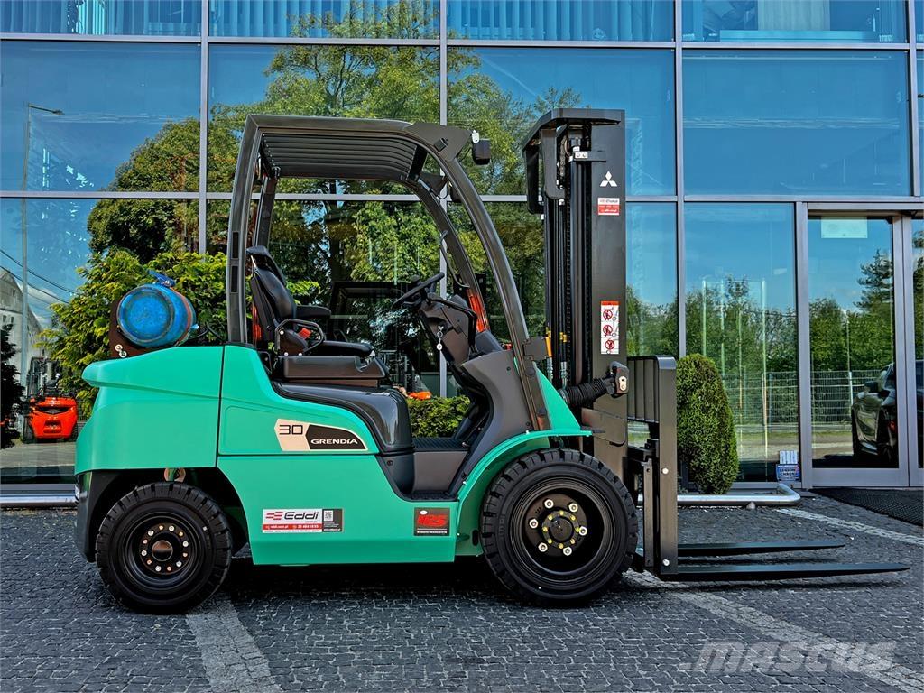 Mitsubishi FG30N Wózki LPG