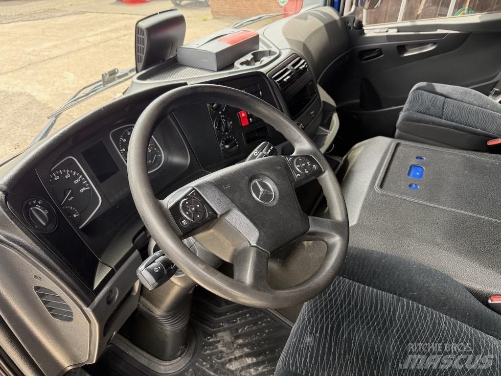 Mercedes-Benz 1630L Ciężarówki typu Platforma / Skrzynia
